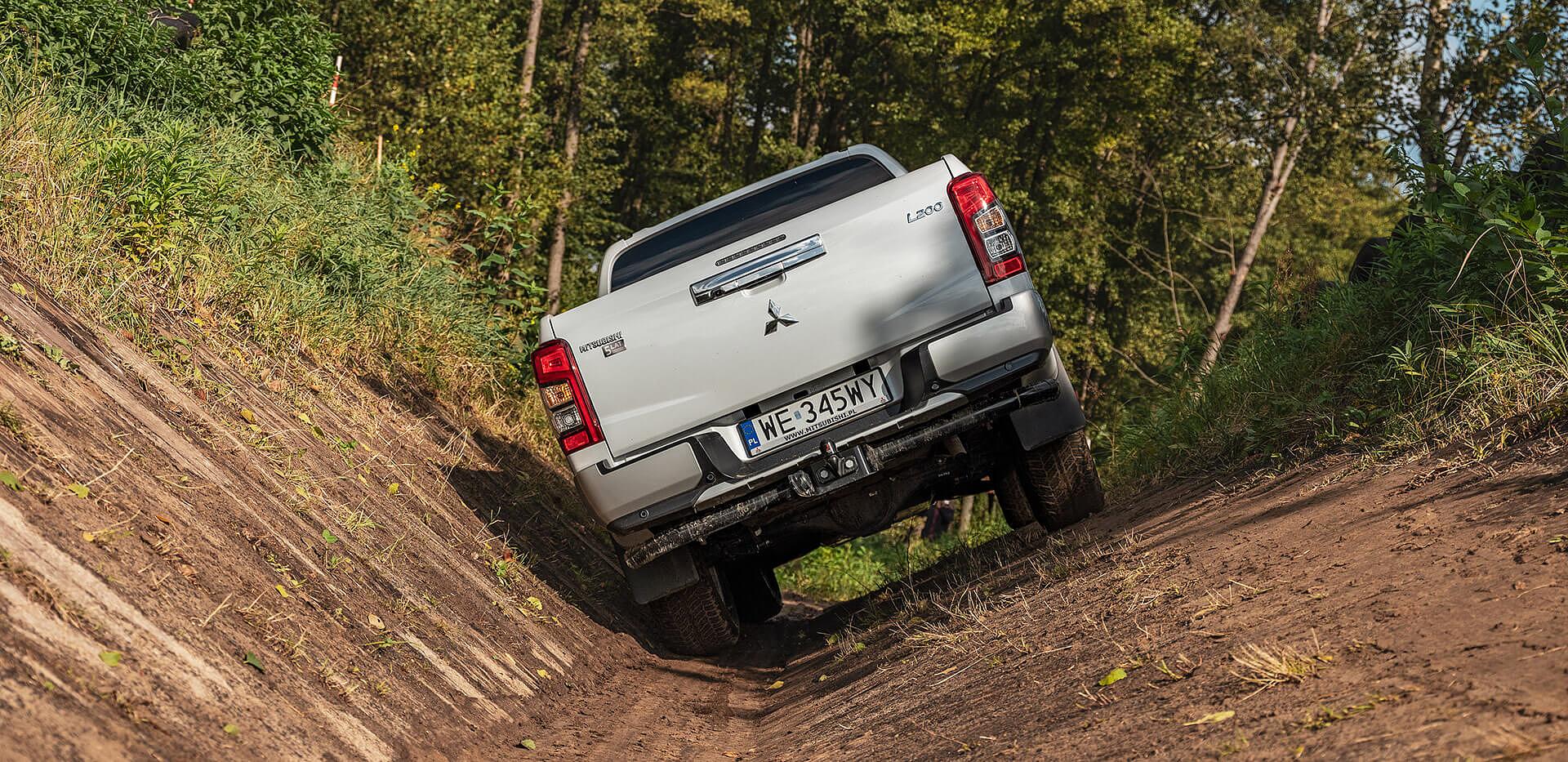 l20020_06.jpg