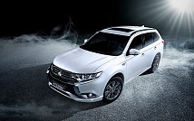 3_EU18PHEV_Styling_master-rev-1.jpg