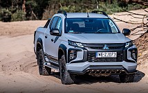l200stark_02.jpg