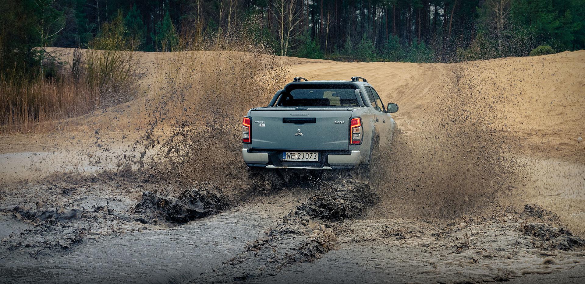 l200stark_04.jpg