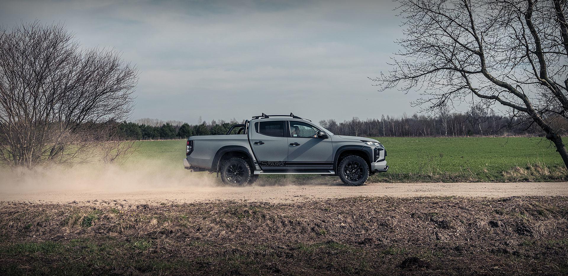 l200stark_06.jpg