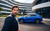 Mitsubishi_2023_Eclipse-Cross-PHEV_SNS_ST03D.jpg
