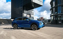 Mitsubishi_2023_Eclipse-Cross-PHEV_SNS_ST02F.jpg